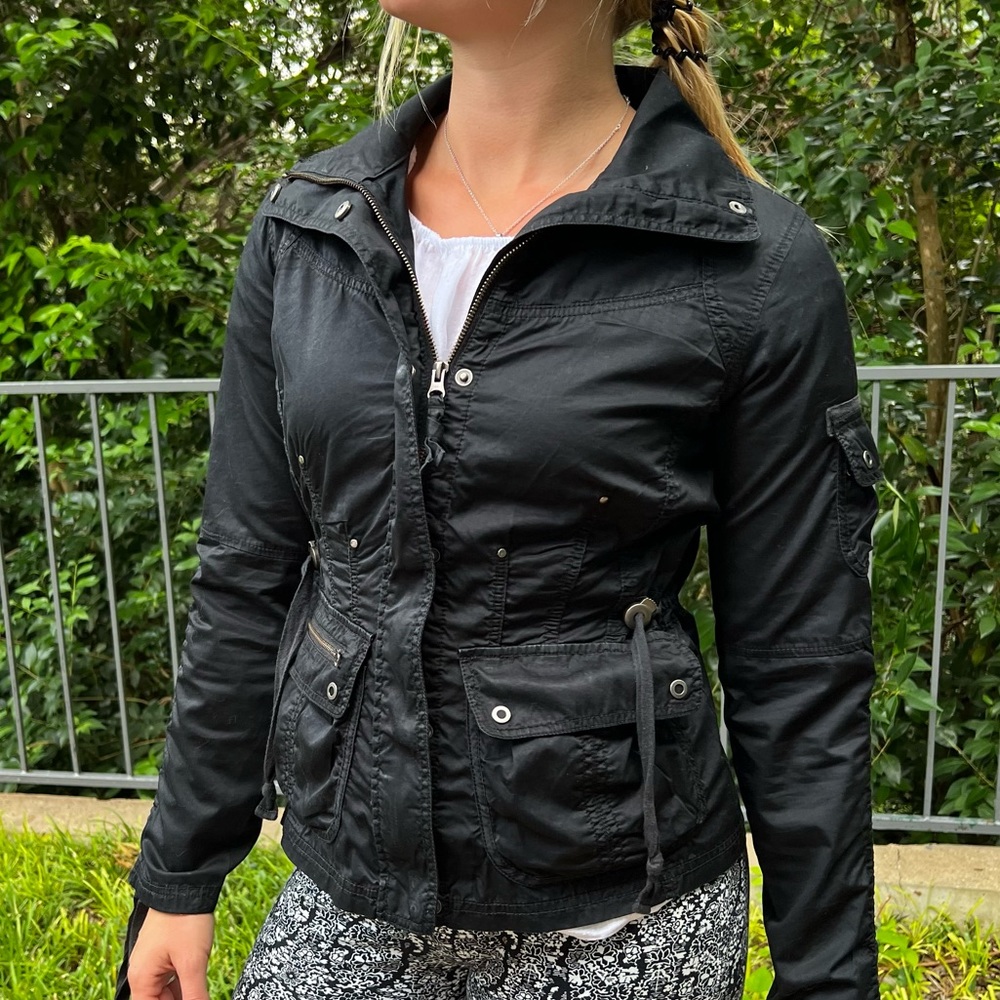 EDDIE BAUER cotton jacket, stylish and like new